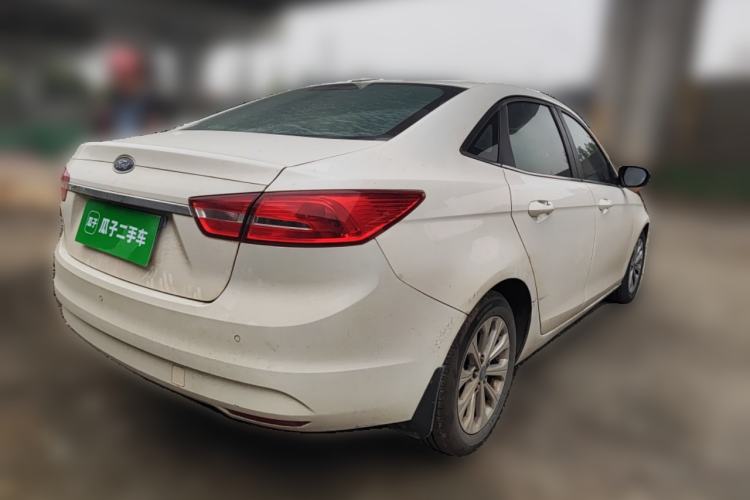 Used Ford Escort 2015 1.5L Manual Fashion Edition