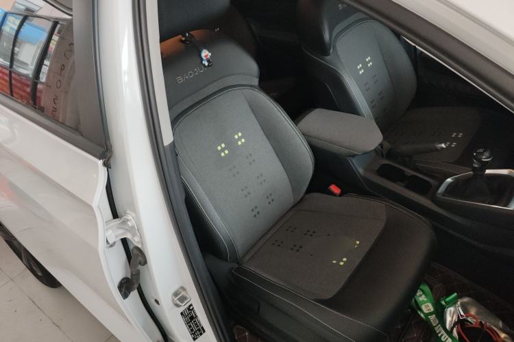 Used Baojun RM-5 2019 1.5T Manual Elite Version with 24-Hour Online Service 6 Seats Right Front Seat