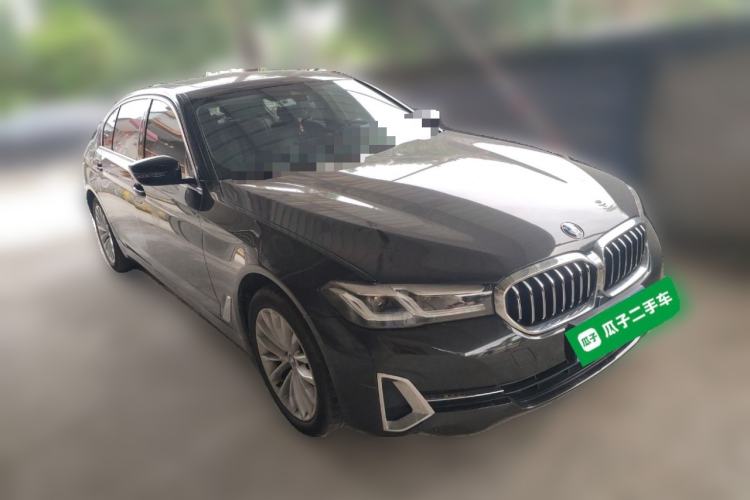 Used BMW 5 Series 2021 Updated Version 525Li Luxury Package Front Right 45 Deg