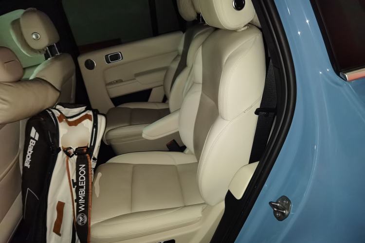 Used Li Auto L8 2023 Pro Model
