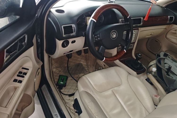 Used Volkswagen Passat 2009 1.8T Manual Luxury Edition
