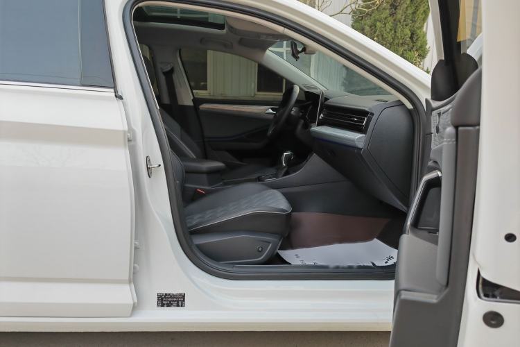 Used Volkswagen Sagitar 2025 300TSI DSG Excellence Edition Interior 5