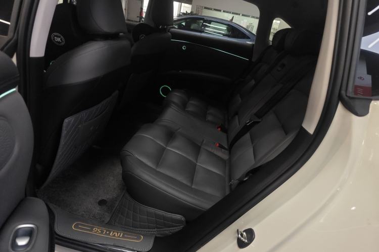 Used IM LS6 2023 Max Standard Edition Left Rear Seat