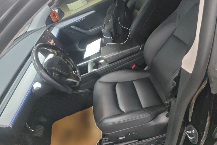 Used Tesla Model Y 2023 Rear-Wheel-Drive Version
