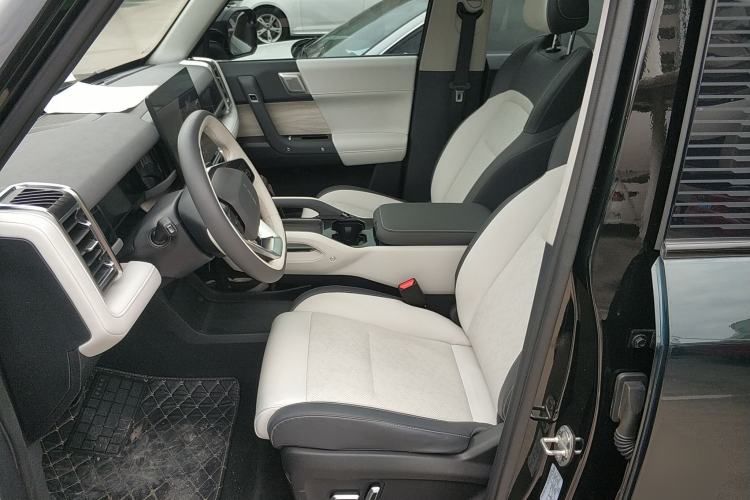 Used iCAR 03 2024 501km Two-Wheel Drive Long-Range Version Left Front Seat