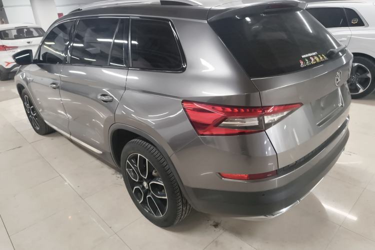 Used Skoda Kodiaq 2017 TSI330 7-Seater Two-Wheel-Drive Luxury Edition Exterior 2