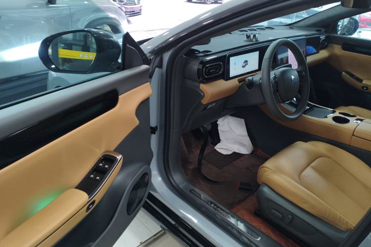 Used Leapmotor C01 2024 Range-Extended 316 Deluxe Edition
