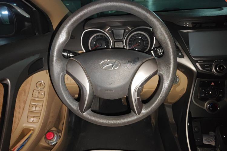 Used Hyundai Elantra (5th Generation / Langdong) 2013 1.6L Automatic Leading Model Steering Wheel