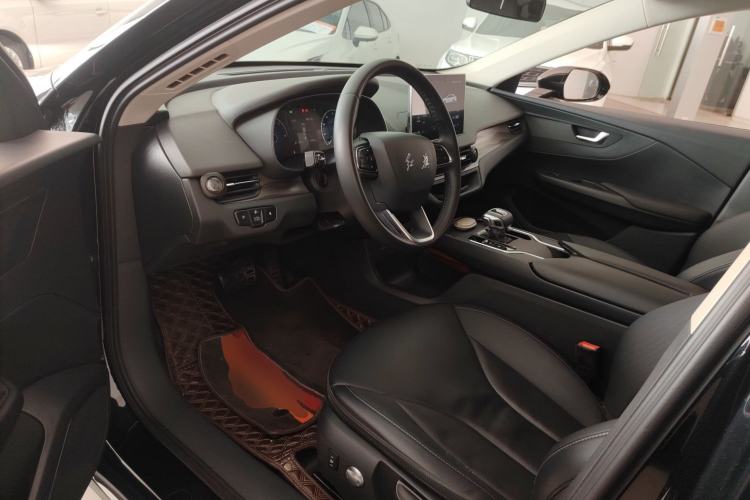 Used Hongqi E-QM5 2021 Online Booking Charging Basic Edition 5 Seats Interior 3