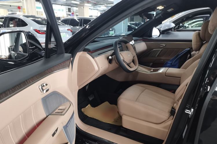 Used ONVO Luxeed L90 2025 Model—Max Six-Seater Version Driver Seat