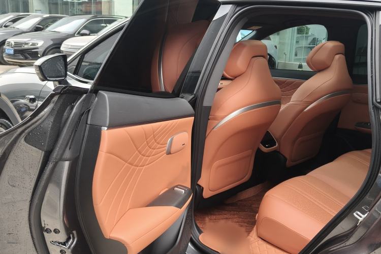 Used Deepal S07 2025 520Max Huawei Qiankun Intelligent Driving ADS SE Pure-Electric Version Interior 9