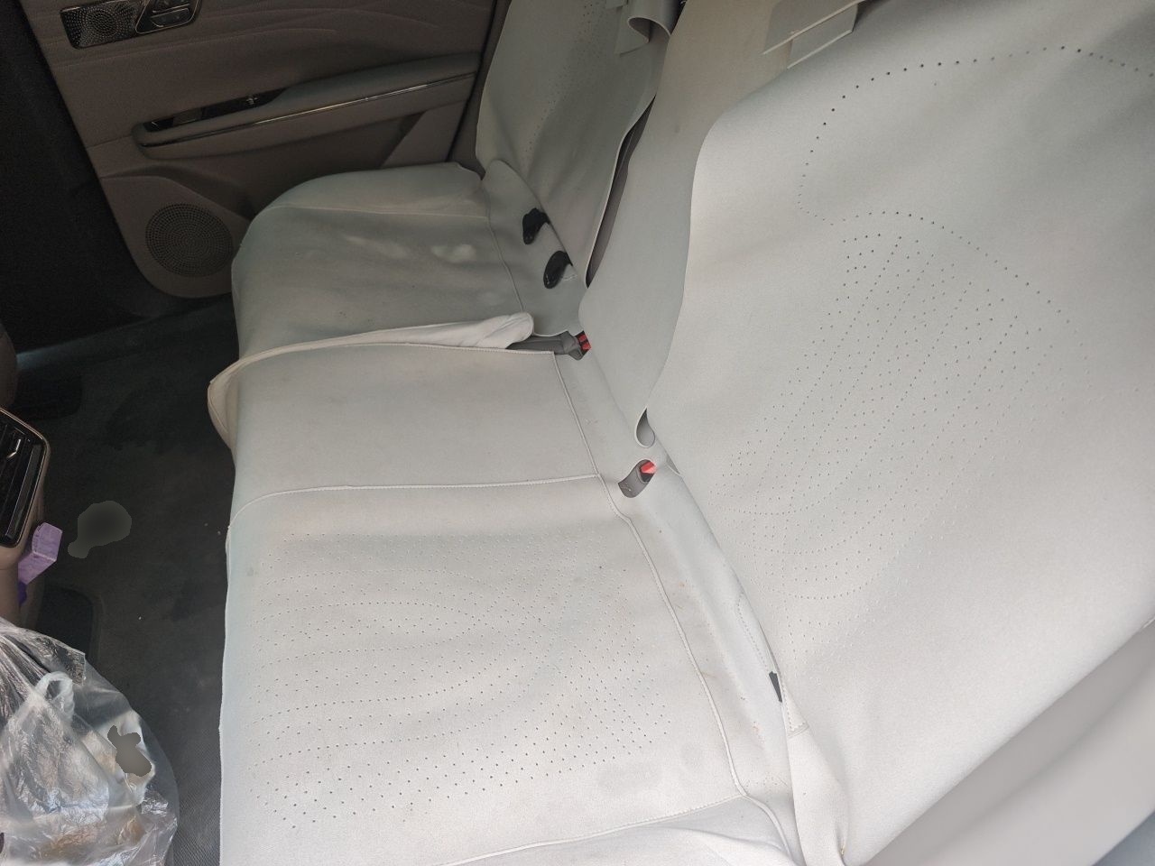Geely Galaxy 8 2025 130km EM-i Deluxe Edition — снимка 17