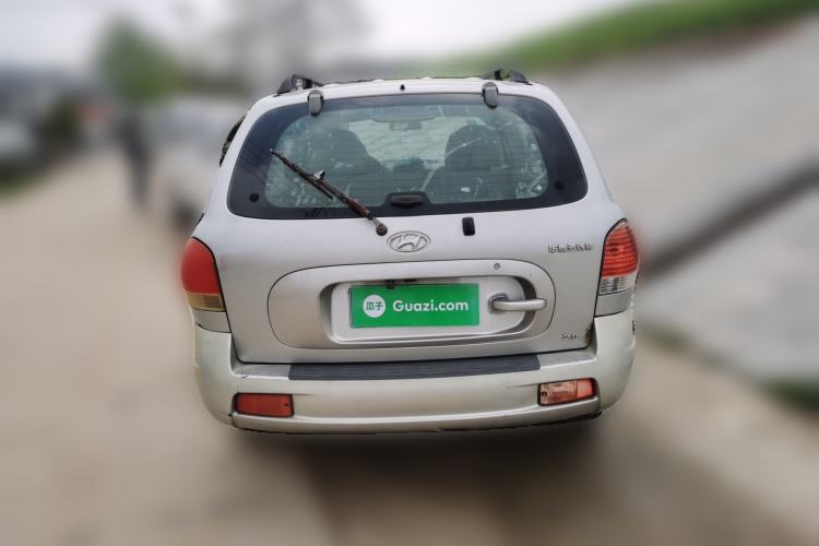 Used Huatai Santa Fe Classic 2012 2.0L Gasoline Manual Two-Wheel Drive Comfort Version Rear