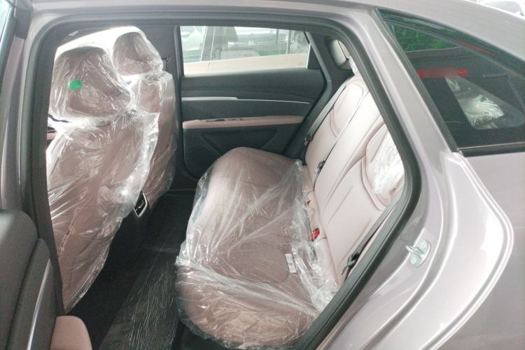 Used XPeng MONA M03 2025 600 with Ultra-Long Range Max Left Rear Seat