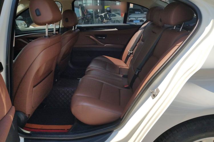 Used BMW 5 Series 2014 520Li Elegant Model
