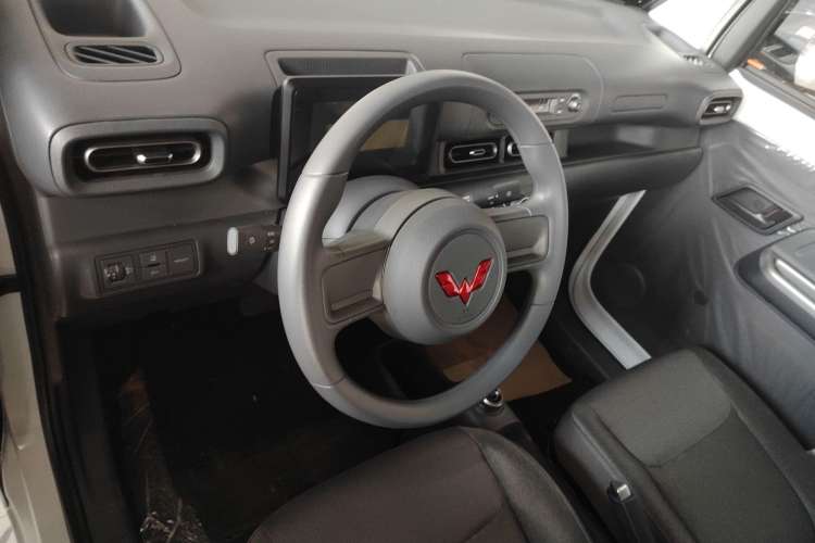 Used Wuling Zhiguang New Energy 2025 Comfort Model