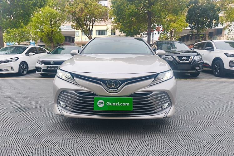 Used Toyota Camry 2019 Revised Version 2.0G Luxury Edition
