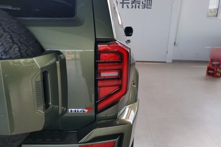 Used Tank 400 New Energy 2024 Hi4-T Off-Road Edition Right Rear Taillight