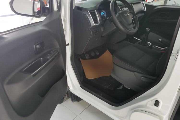 Used Jinbei Gold Hiace M Classic 2023 1.5L Engineering Lion Passenger Vehicle 5/6/7 Seats