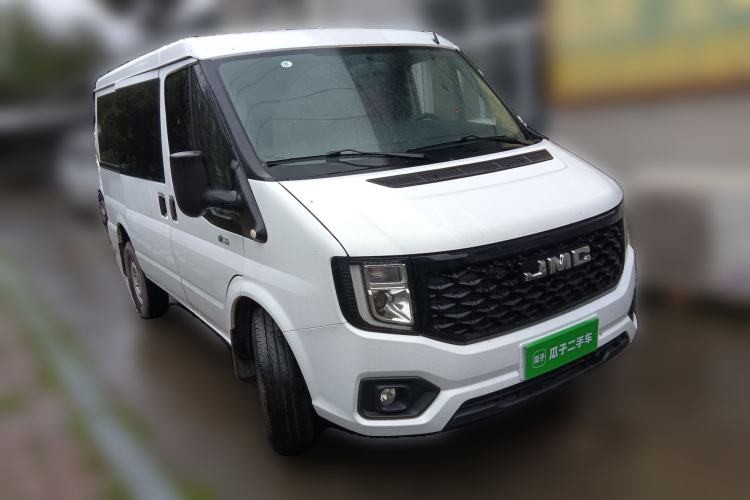 Used JMC Fushun 2023 2.0T Automatic Short-Wheelbase Low-Roof Commercial Van 2/3 Seats with Dual-Opening Tailgate