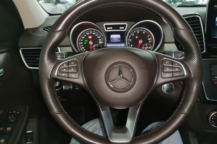 Used Mercedes-Benz GLE 2017 GLE 320 4MATIC Dynamic Model Steering Wheel