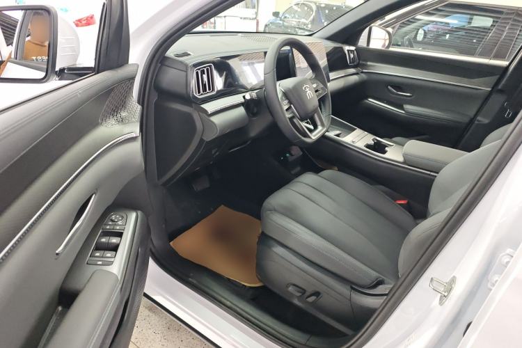 Used BYD Song Pro New Energy 2026 Model DM-i 133KM Progressive Version Driver Seat