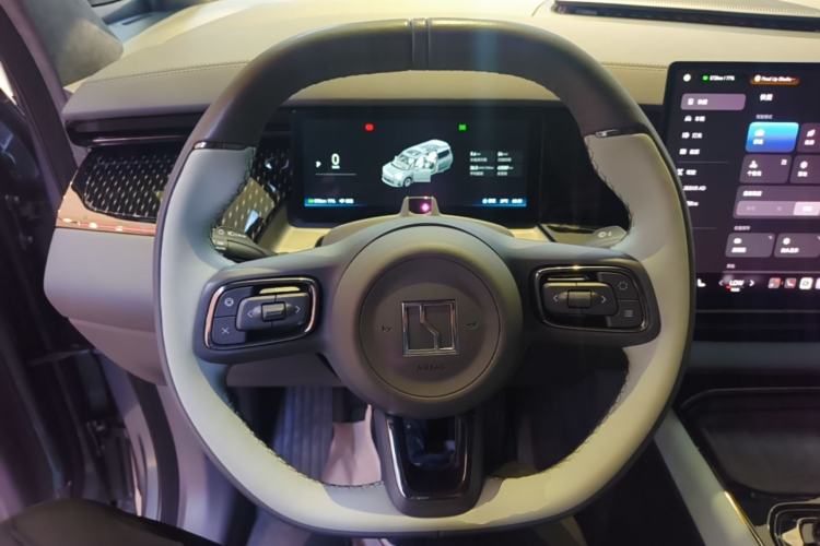 Used Zeekr 009 2024 7-Seater Aisle Version 108 kWh