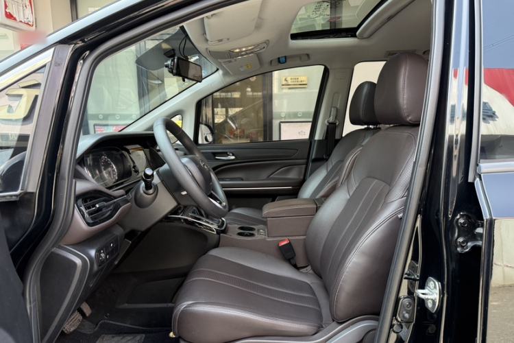 Used GAC Trumpchi M6 2019 270T Automatic Luxury Edition (6-seater) - China V Standard Interior 8