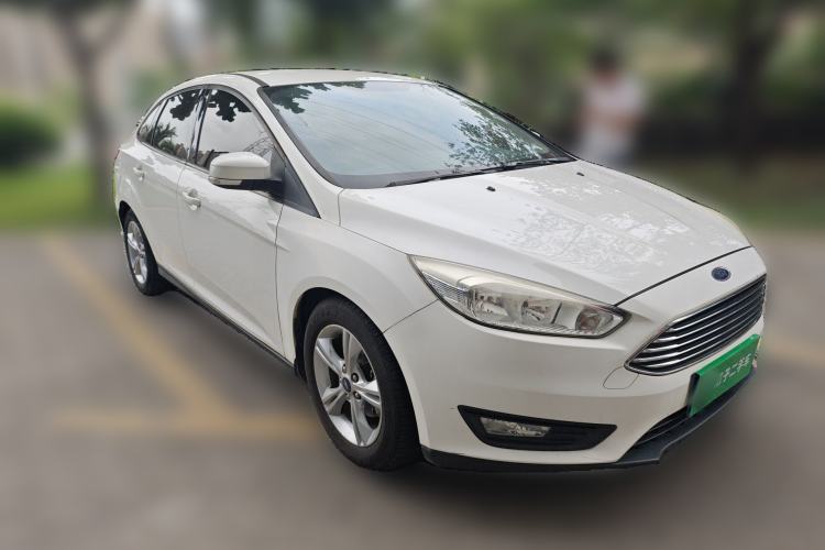 Used Ford Focus 2015 Sedan 1.6L Automatic Comfort Model Front Right 45 Deg
