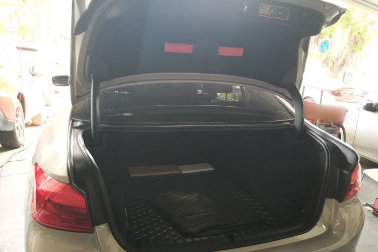 Used BMW 5 Series 2020 525Li Luxury Package
