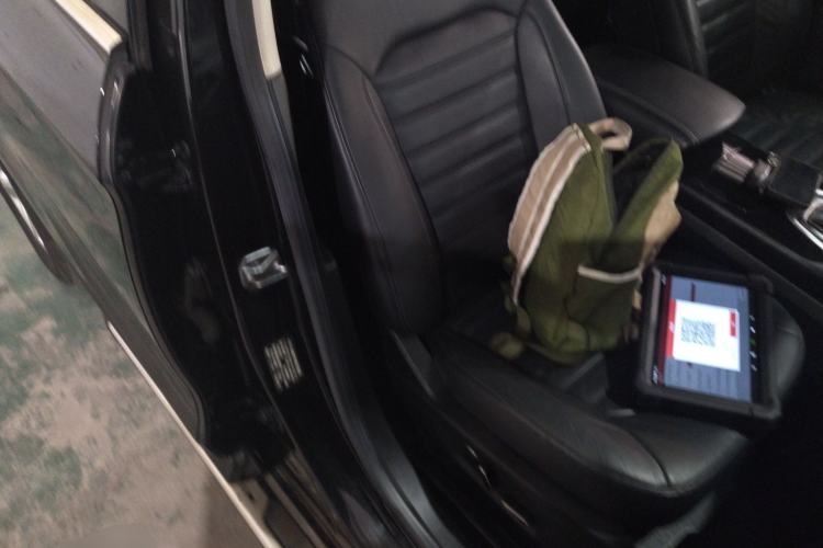 Used Ford Edge 2015 2.0T GTDi 4x4 High-Grade Model Right Front Seat