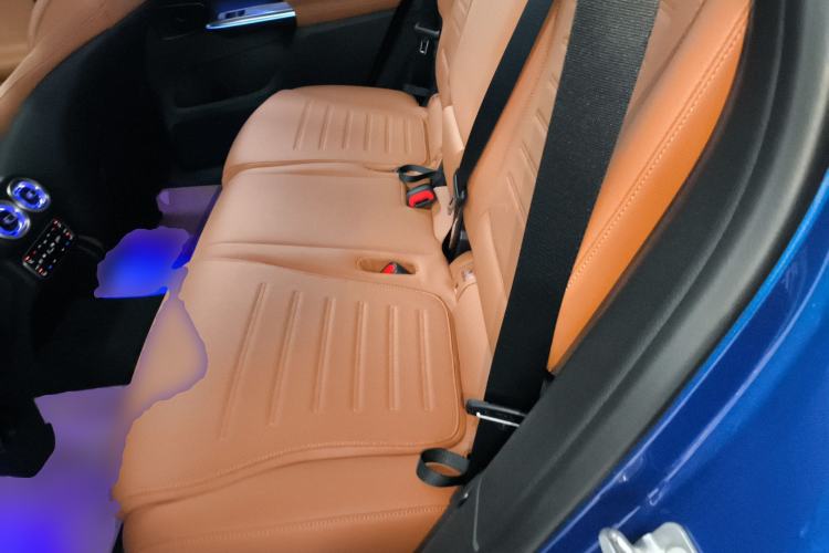 Used Mercedes-Benz GLC 2024 Refreshed GLC 260 L 4MATIC Luxury Version 7-Seater