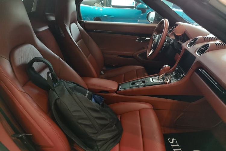 Used Porsche 718 2021 Spyder 2.0T Right Front Seat