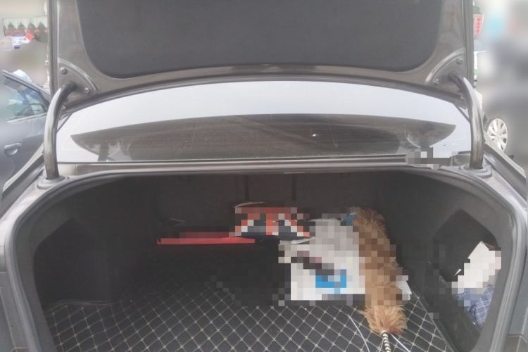 Used Volkswagen Magotan 2015 Revised Version 2.0 TSI Prestige Edition Trunk