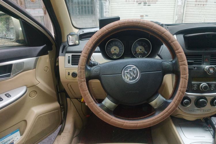 Used Buick Excelle 2013 1.5L Automatic Classic Model
