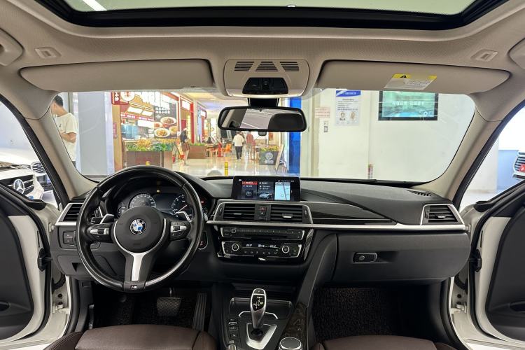 Used BMW 3 Series 2019 320Li M Sport Night Edition Interior 2