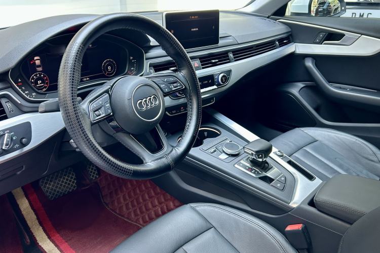 Used Audi A4L 2019 40 TFSI Fashion Edition China VI Emission Standard
