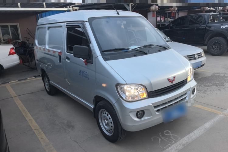 Used Wuling Zhiguang 2020 1.2L Van Utility Model China VI Emission Standard 2 Seats LSI