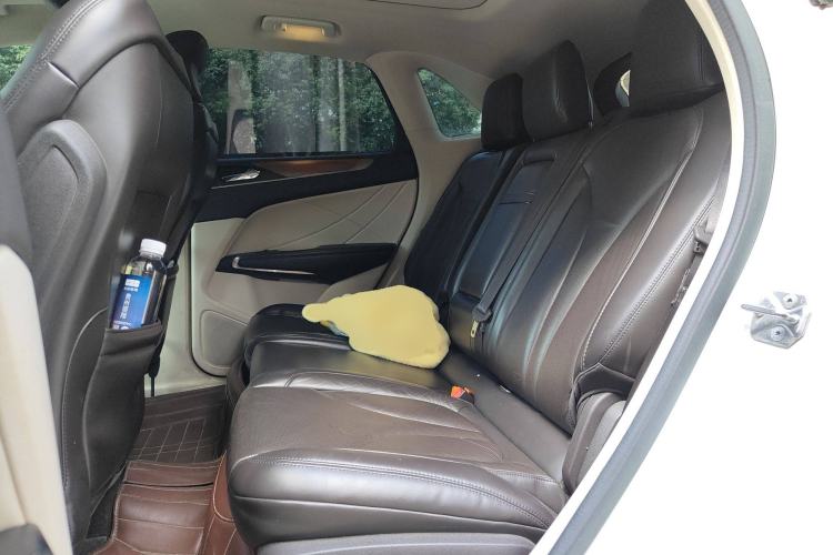 Used Lincoln MKC 2014 2.0T Two-Wheel-Drive Luxury Edition
