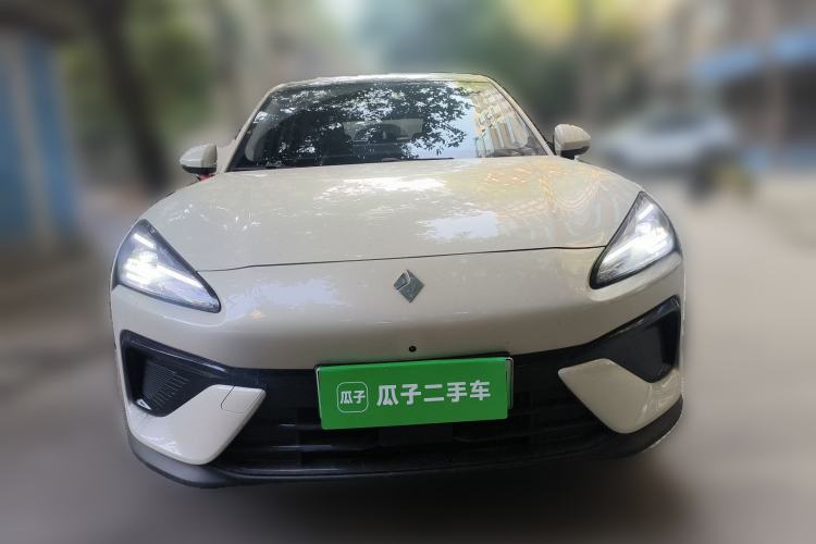 Used Baojun Yunhai 2024 140km Plug-in Hybrid Version Front