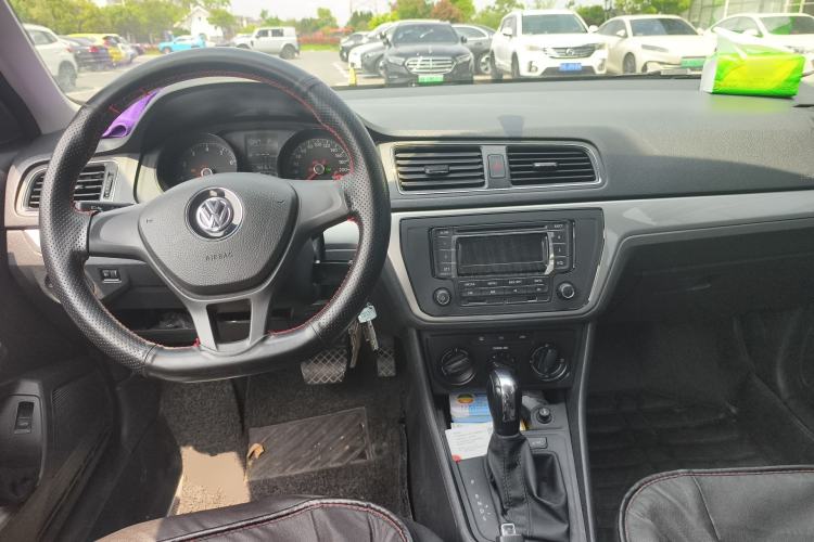 Used Volkswagen Lavida 2017 1.6L Automatic Fashion Edition
