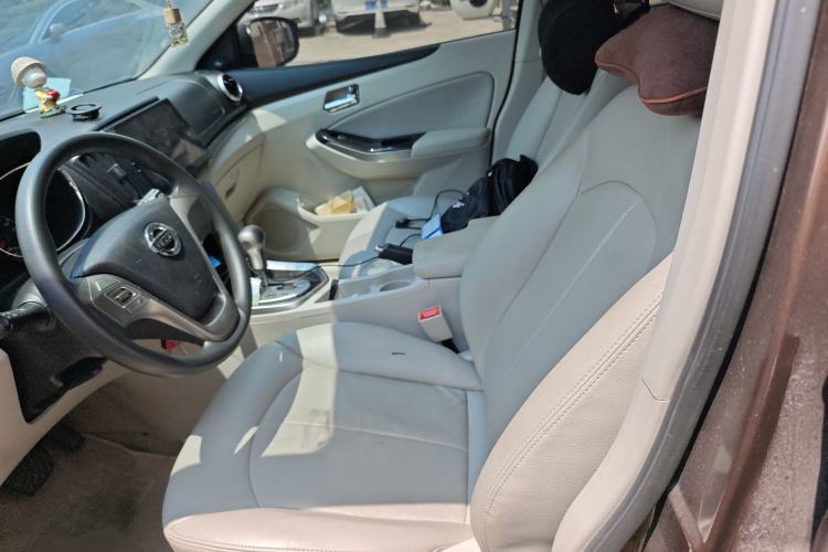 Used Venucia T70 2016 2.0L CVT Smart Choice Edition Left Front Seat