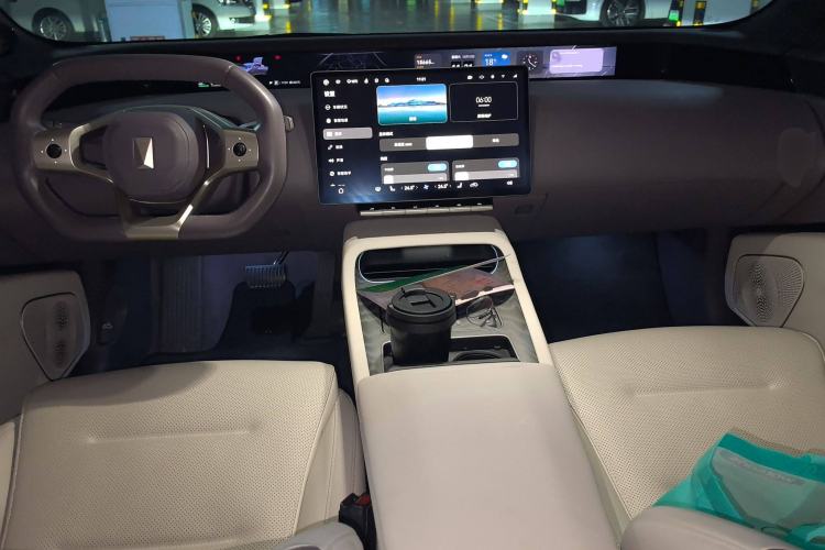 Used Avatr 12 2024 700 Three-Laser Rear-Wheel Drive Luxury Edition
