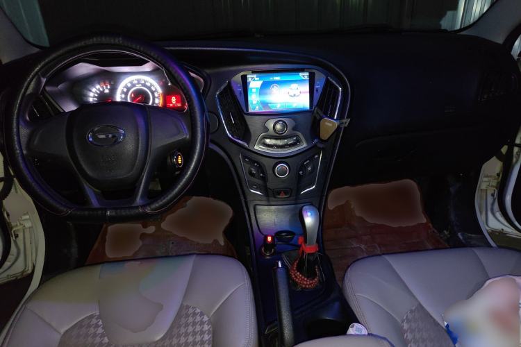 Used GAC Trumpchi GA3S Vision 2014 1.6L Manual Elite Edition Center Console