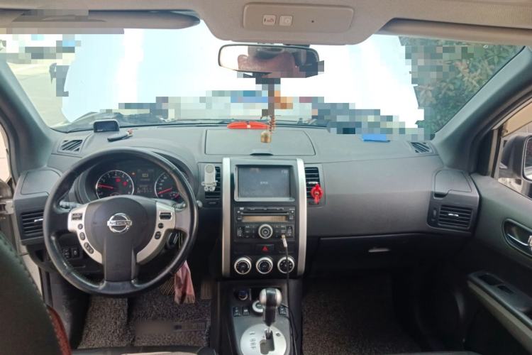 Used Nissan X-Trail 2012 2.5L CVT Luxury Edition 4WD Center Console