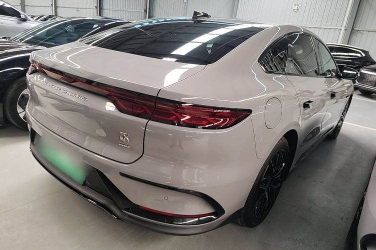 Used BYD Han 2025 DM-i Intelligent Driving Edition 125KM Prestige Model
