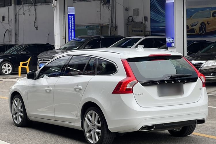 Used Volvo V60 2017 T5 Zhiyi Edition China V Standard