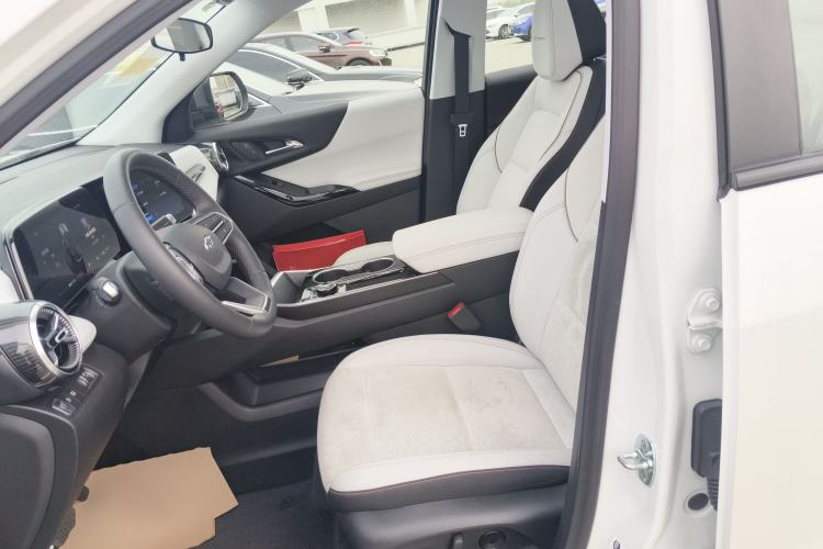 Used Chevrolet Equinox Plus 2024 155km ACTIV Ultimate Edition
