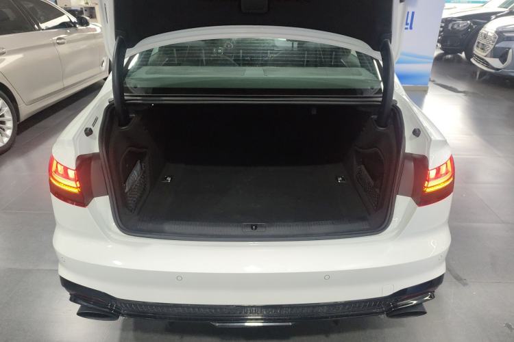 Used Audi A4L 2023 40 TFSI Luxury Dynamic Model