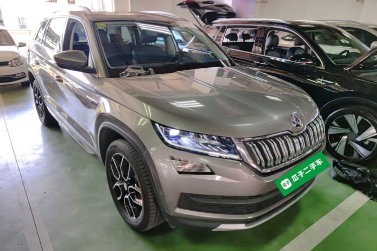 Used Skoda Kodiaq 2019 Facelifted TSI330 5-Seater Two-Wheel-Drive Luxury Enjoyment Edition China VI Standard
